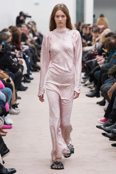 Look 35
